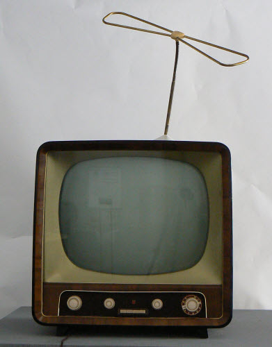 Fernsehgerät