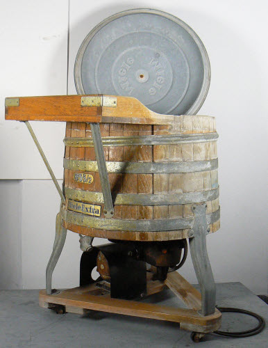 Holzbottich- Waschmaschine
