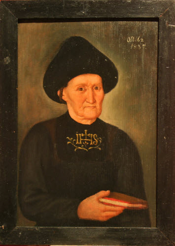 Portrait Bregenzerwälderin mit Gebetbuch