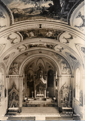 Pfarrkirche Schruns mit  Gemälden des heimischen Künstlers H. Bertle
