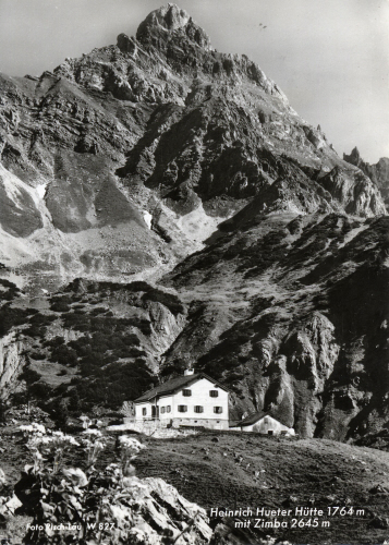 Heinrich-Hueter-Hütte, 1764m, mit Zimba