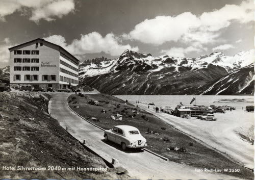 Hotel Silvrettasee, 2040m, mit Hennespitze