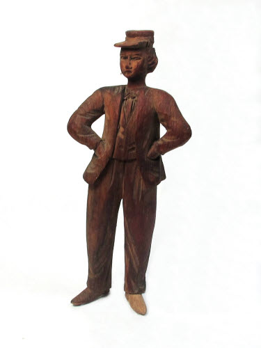 geschnitzte Männerfigur