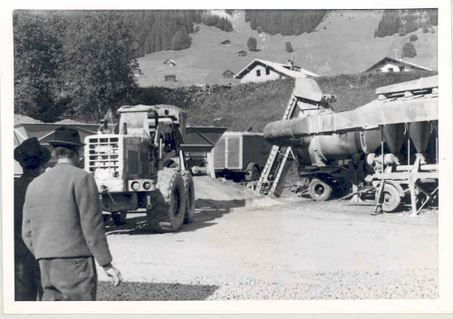 Asphaltierung der Straße nach Bödmen