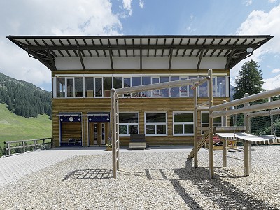 Schulhaus Warth